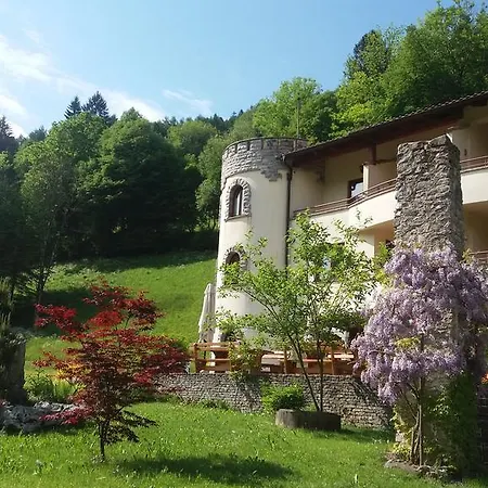 Glamping Zlata Ribica * Idrija pri Baci