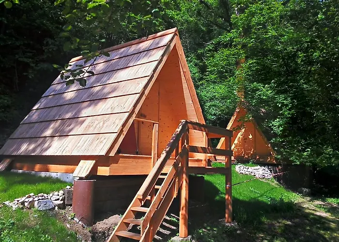 Οργανωμένο κάμπινγκ Glamping Zlata Ribica